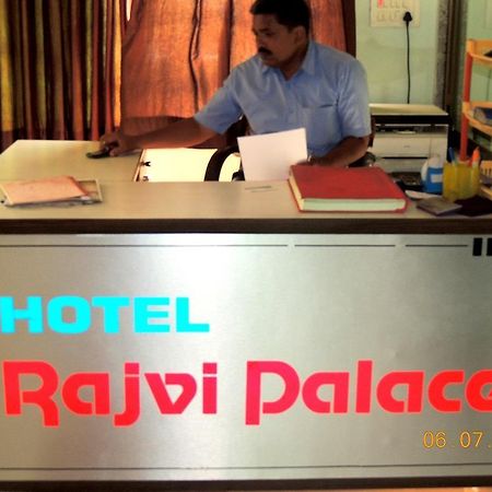 Hotel Rajvi Palace Visnagar エクステリア 写真